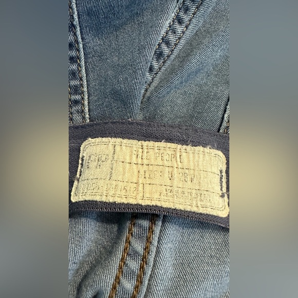 FREE PEOPLE Penny Pull On Jeans Flare Leg Bell Bottoms Blue Wash Mid Rise Boho - Picture 7 of 10